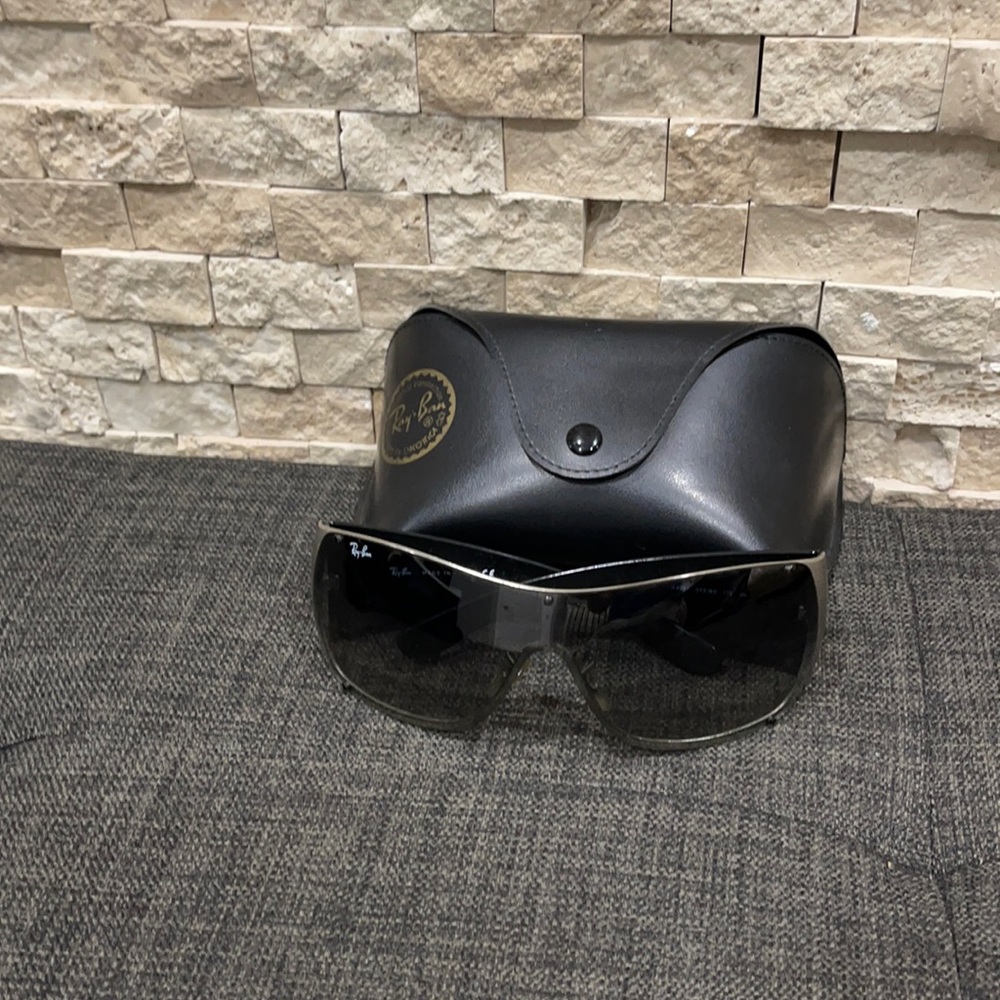 Ray ban sunglasses
